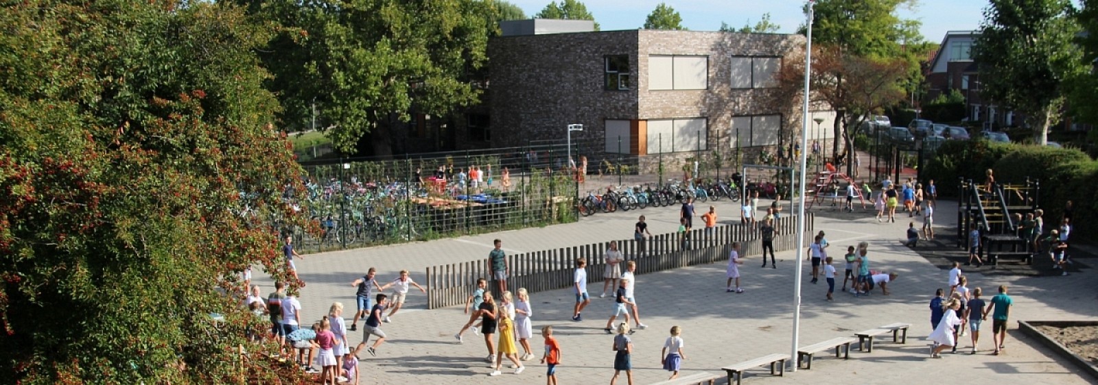  Een schoolplein vol speelplezier!